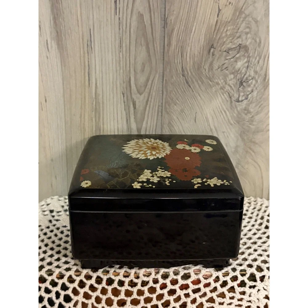 Vintage P. Shine Co Japanese Lacquerware Trinket Box Black Floral Chrysanthemum